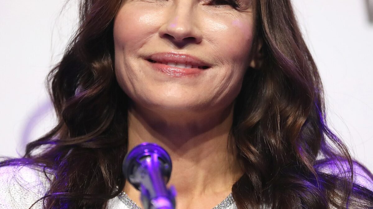 Famke Janssen